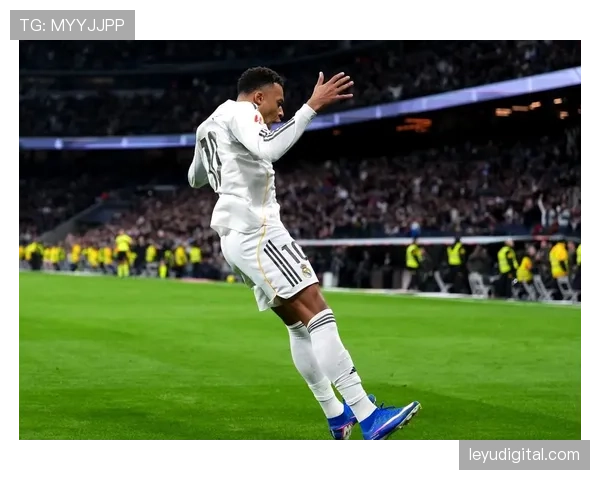 实时:巴黎凭借姆巴佩点射扳平总比分,比赛进入加时 实时:巴黎凭借姆巴佩点射扳平总比分,比赛进入加时